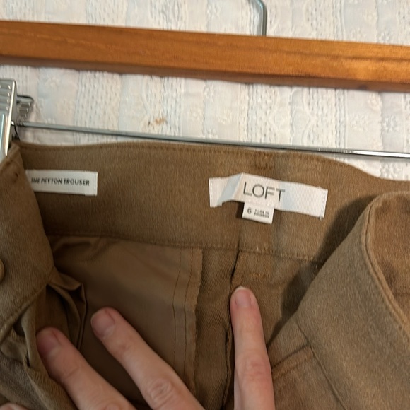 Loft Peyton trouser size 6 tan pleated - Picture 3 of 5